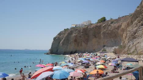 西班牙阿里坎特 (alicante) 的波尔努海<unk> (bol nou beach)