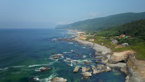 Toma-De-Drone-De-La-Playa-Searose-En-Florencia,-Oregón