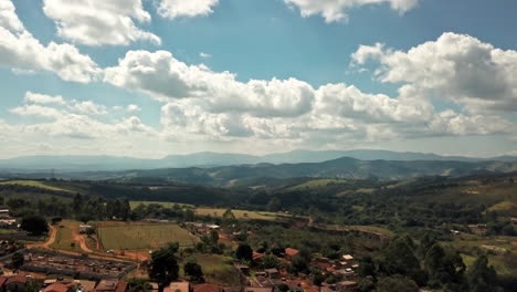 Aerial-Shot-Over-Villages-in-Jungle-Near-Ouro-Preto,-Brazil