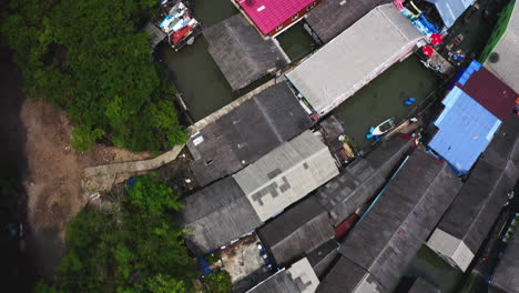 Houses-and-mosque-with-golden-minarets-in-Ko-Panyi-floating-village