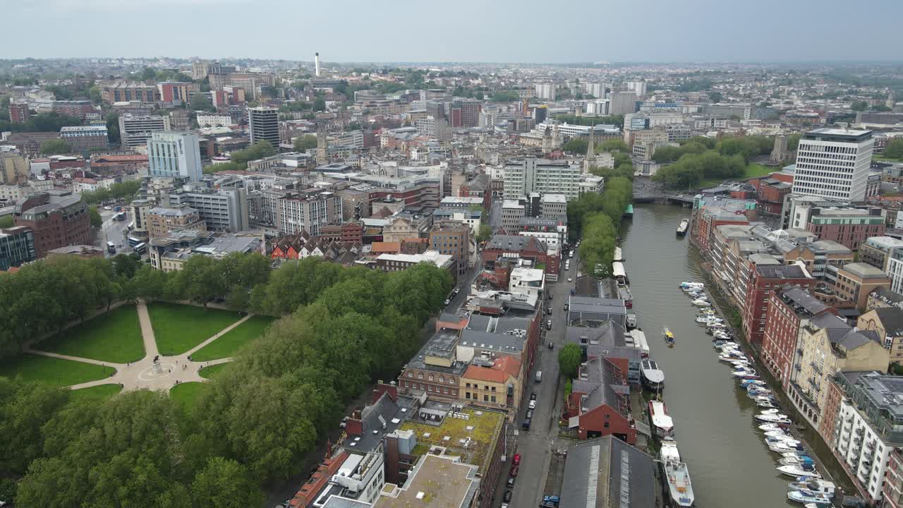 Lungomare di Bristol e Piazza Queen, Regno Unito - riprese aeree 4K