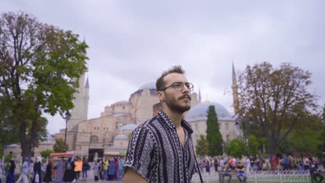 Tourist-visiting-Istanbul.