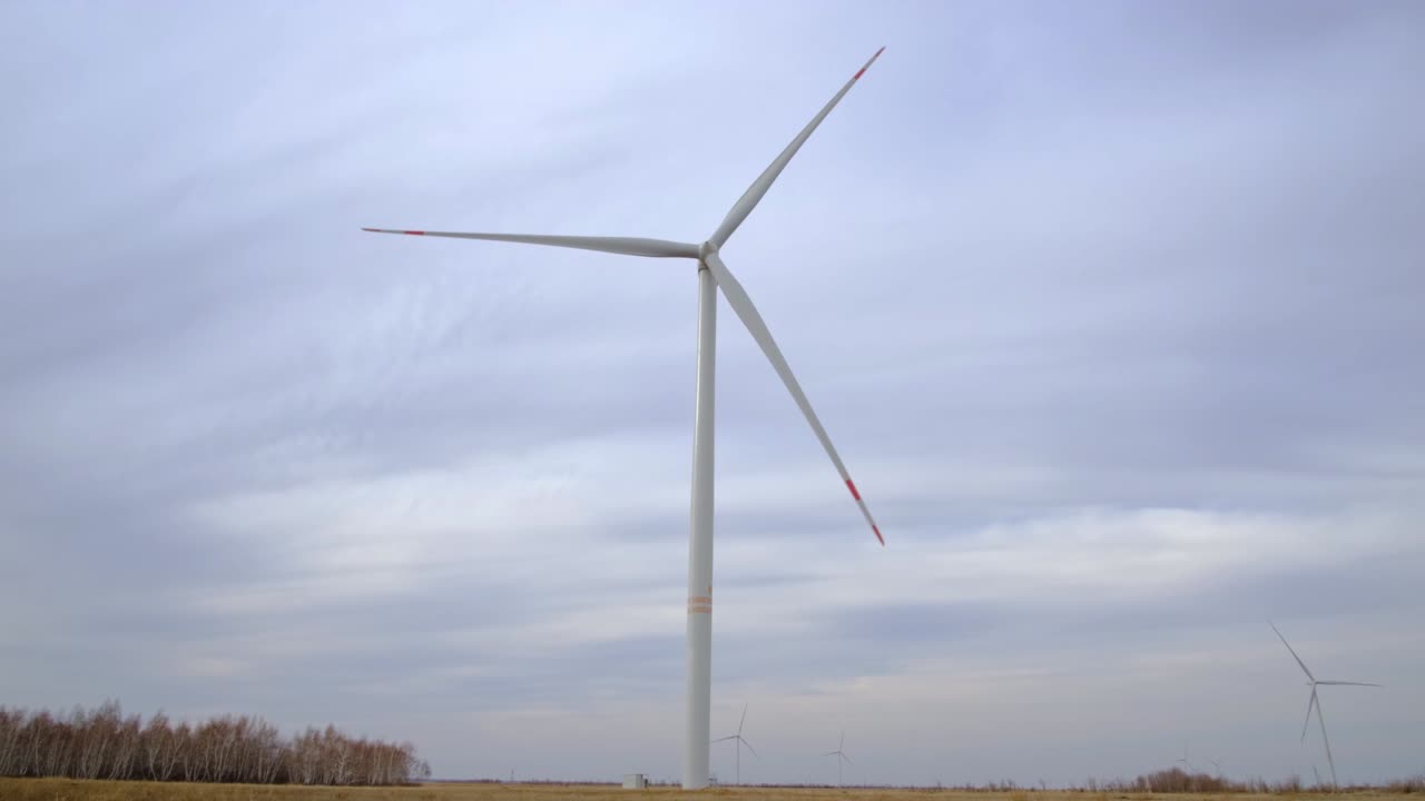 풍력 터빈은 환경 친화적 인 재생 가능한 에너지입니다.