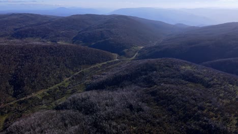 Alpine-Way-Through-The-Kosciuszko-National-Park-In-New-South-Wales,-Australia