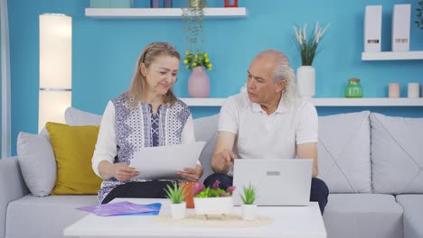 adamın işine kadın yardım eder
