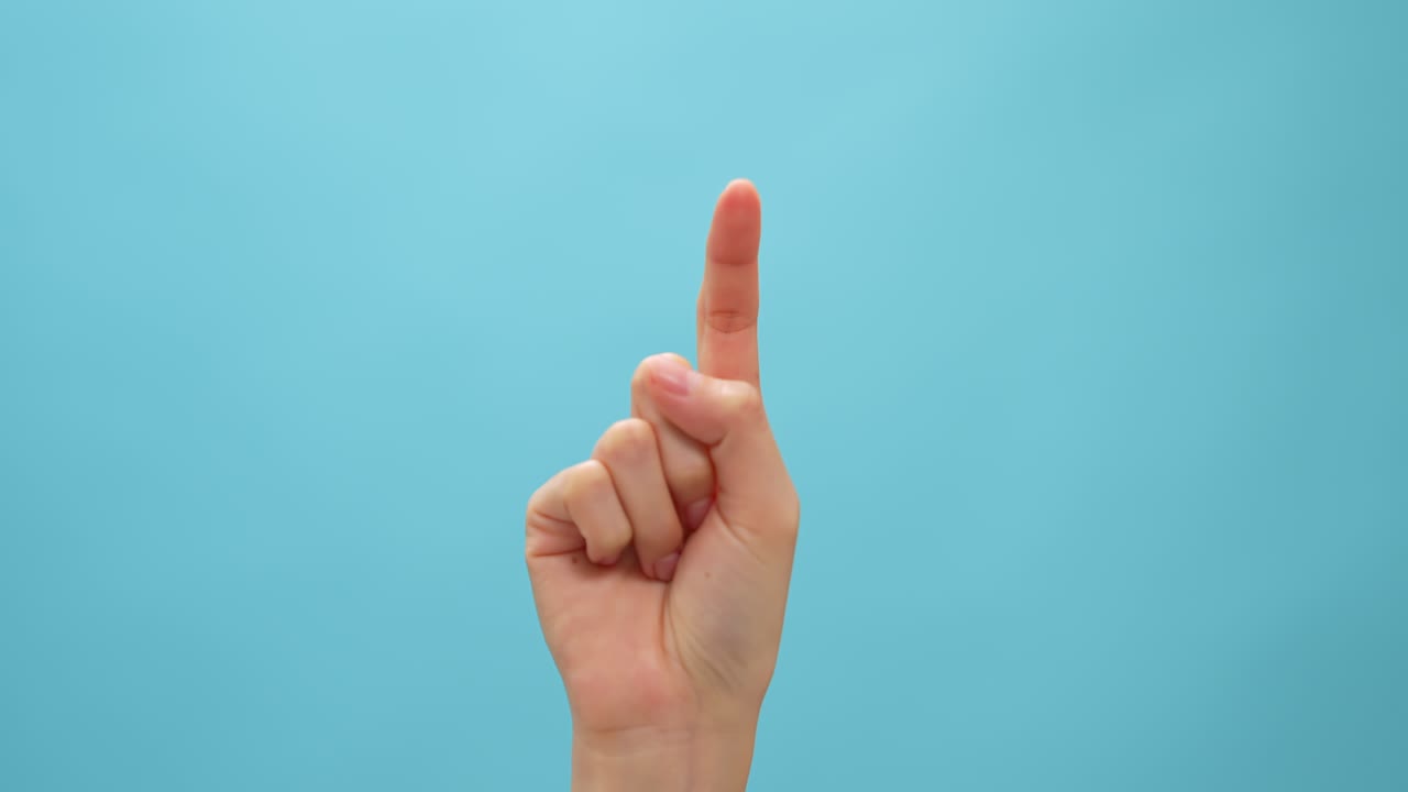 tocando con la mano y haciendo clic en el fondo azul, simular el teléfono y la tableta de pantalla táctil.