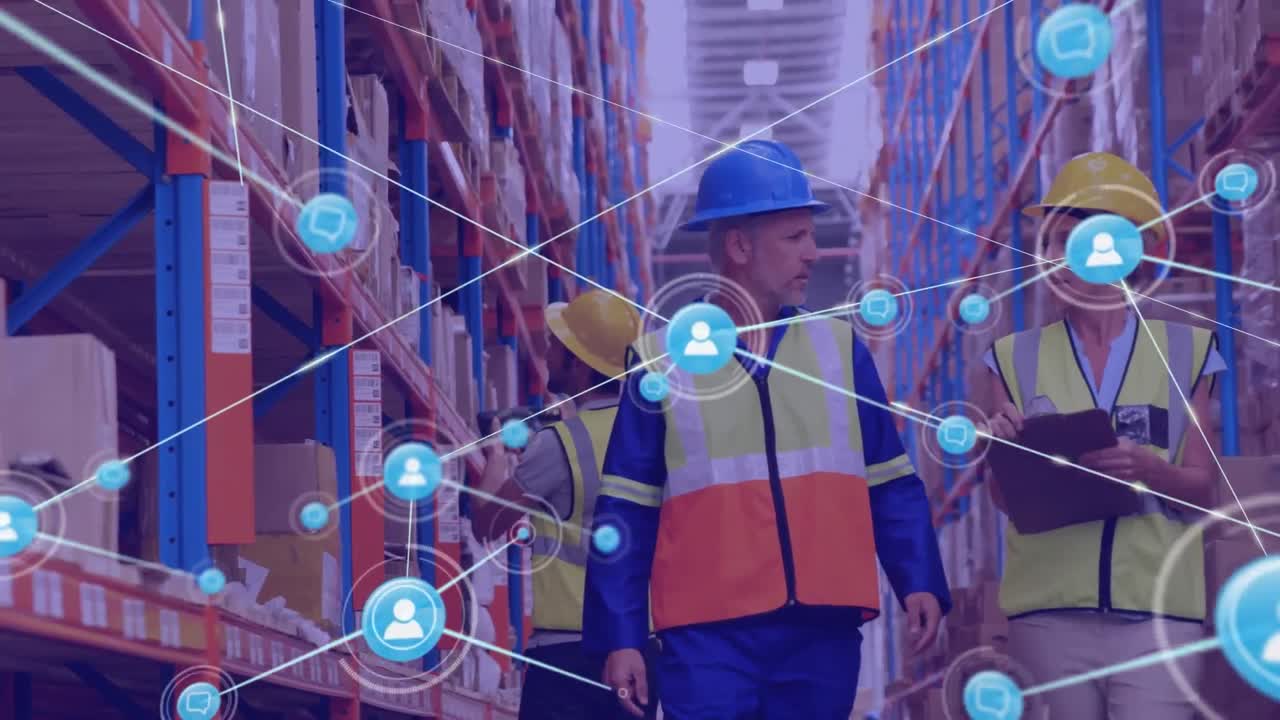 animación de iconos digitales sobre una supervisor caucásica y un trabajador masculino discutiendo en el almacén.