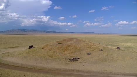 Antiguos-Misterios-De-Piedra-Explorados-Desde-Arriba.