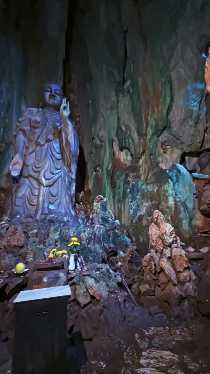 Buddha Statue Inside The Dong Tang Chơn, Cave In Da Nang, Vietnam. - vertical pan shot