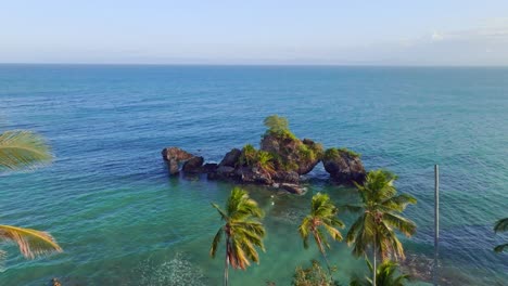 punta balandra, samaná en la república dominicana