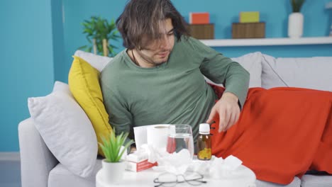 un hombre enfermo estornudando, soplando la nariz.