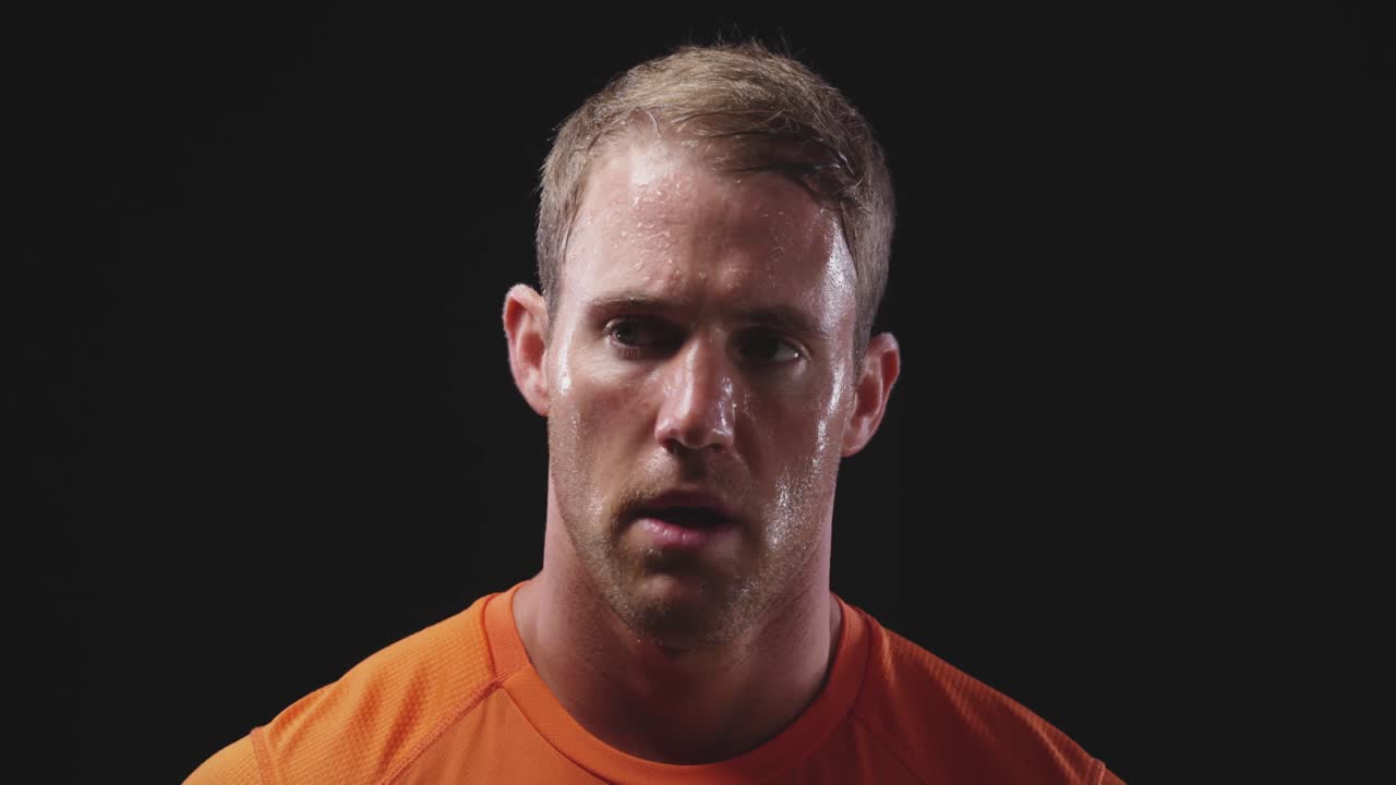 hombre atlético después del ejercicio