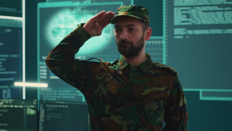 hackers militares en una sala de operaciones cibernéticas del servicio secreto
