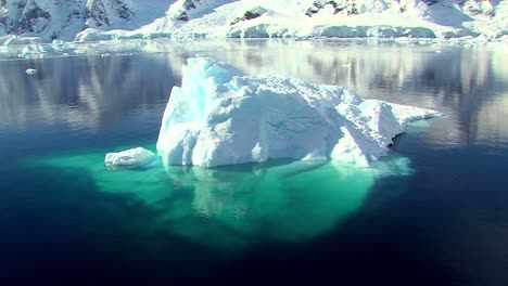 Aerial-view-of-an-iceberg-in-a-sunny-day