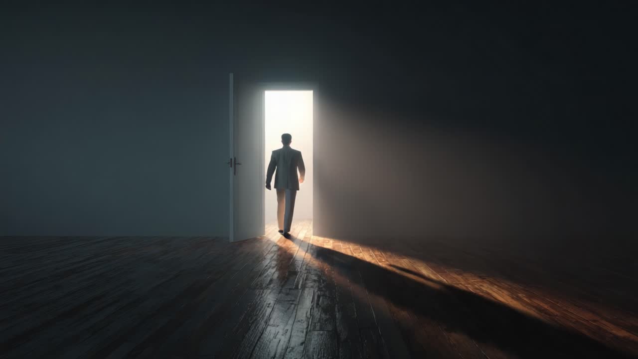 Una figura solitaria varca una porta aperta, a simboleggiare nuovi inizi e il passaggio dalle ombre alla luce, incarnando la speranza e le opportunità in un mondo incerto
