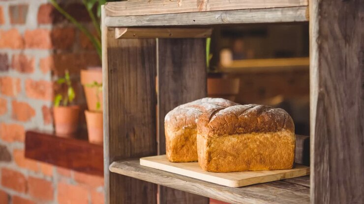 Animation of bread loafs on shelves in schop