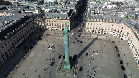 Columna-De-Bronce-En-Place-Vendome,-París-En-Francia.