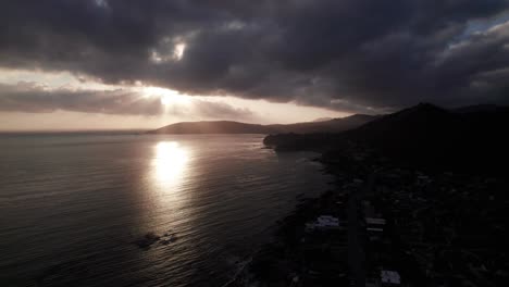 California-coastline-near-San-Luis-Obispo,-epic-silhouette-of-coastal-town