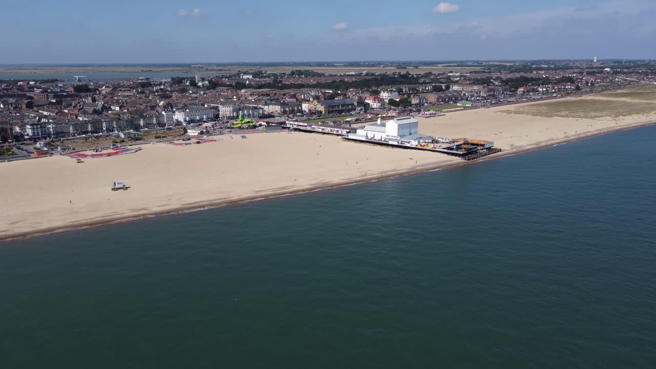 la playa de great yarmouth y el paseo marítimo de norfolk inglaterra se retiran revelan imágenes aéreas 2021