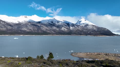 argentino lake at el calafate in patagonia argentina