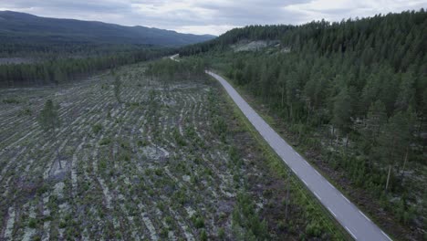 Panoramastraße-Entlang-Der-Norwegischen-Berglandschaft,-Luftaufnahmen