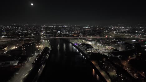 glasgow’s moonlight glow, so pure, so fine, city sleeps, a quiet shine