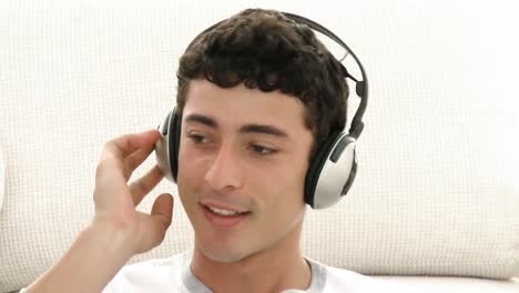Male-teenager-listening-to-the-music