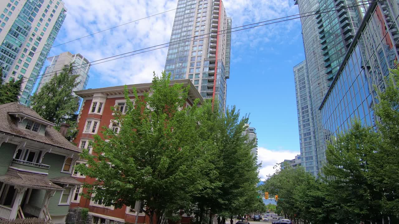 미국 시애틀의 고층 건물의 경치 좋은 도시 풍경 낮은 pov