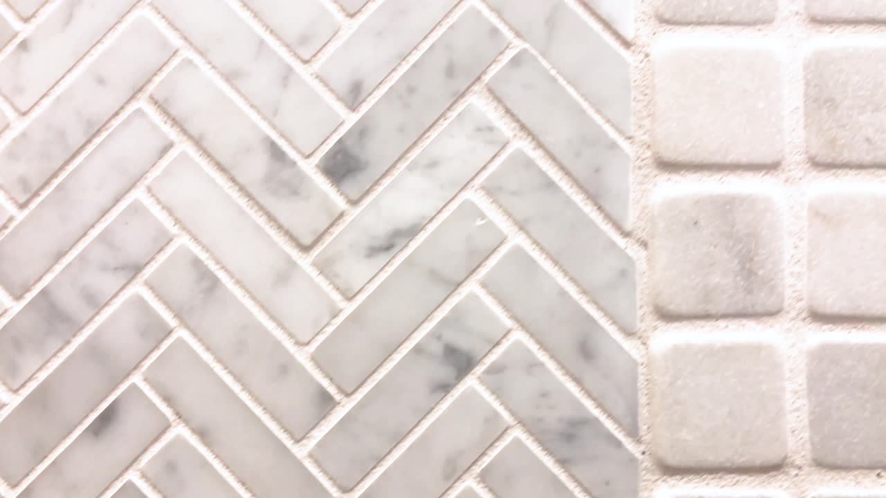 patrón de flecha de baldosas de mármol de piedra decorativa utilizada para la decoración de remodelación de la cocina y el baño del piso o la pared