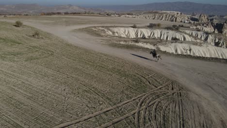 Aerial-Horseback-Ride