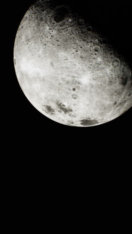 a crescent moon in the night sky