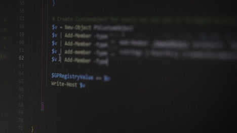 primer plano de una pantalla con código