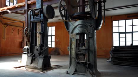 Ancient-machinery-of-the-forgotten-old-forge-in-Guadalajara,-Spain