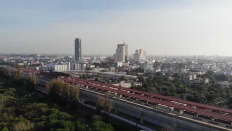 vista aérea de la ciudad de bangkok y los rascacielos