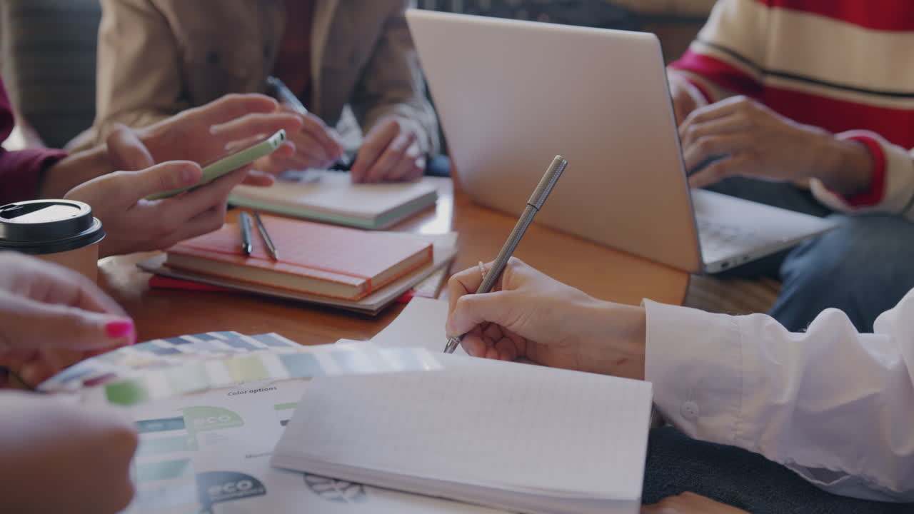 팀 브레인 스토밍 세션