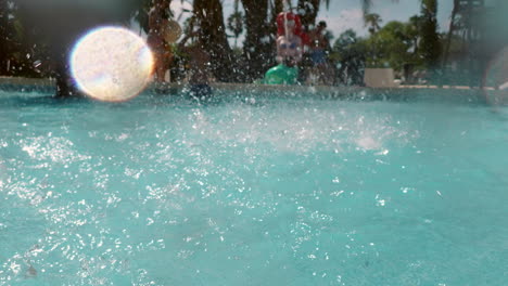 Pool-splashes-in-water-park-view-in-sunlight