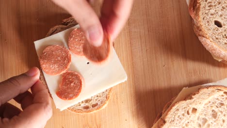cómo hacer un sándwich de queso simple y delicioso