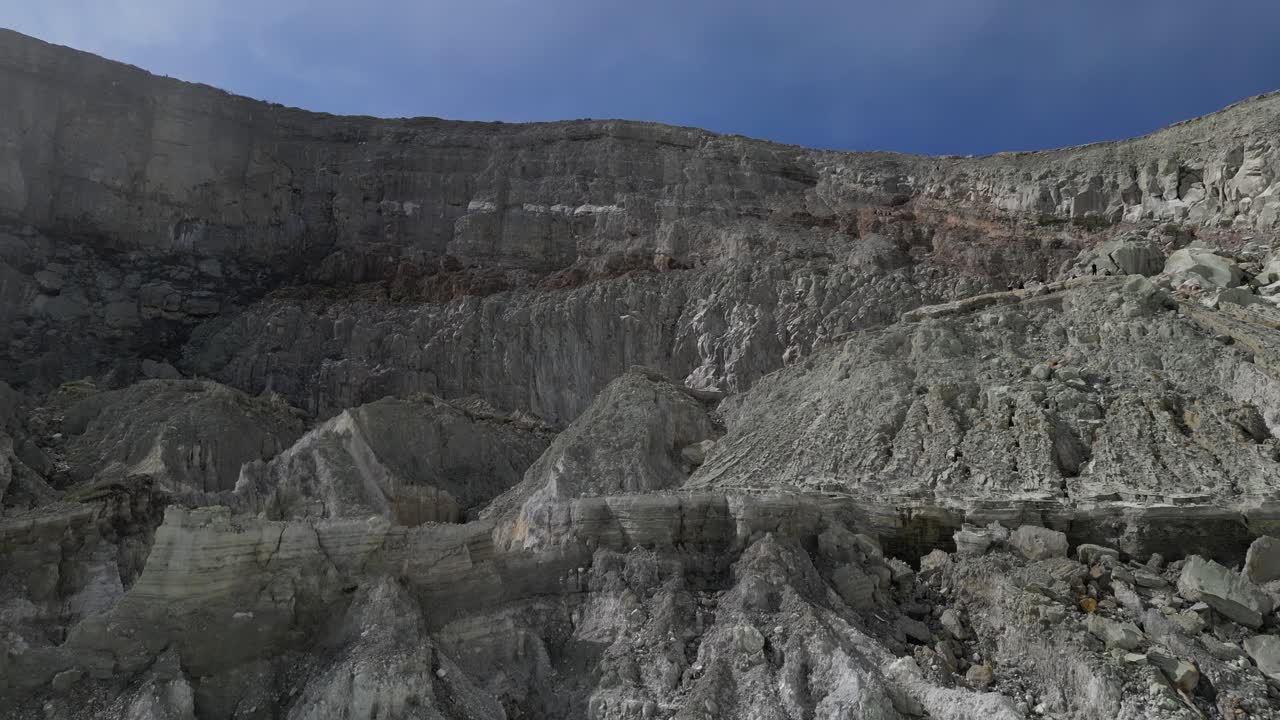 vista aérea de las rocas volcánicas