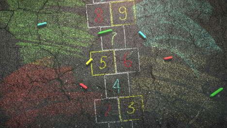 primer plano de tiza de colores en el fondo de la escuela de pizarra 1