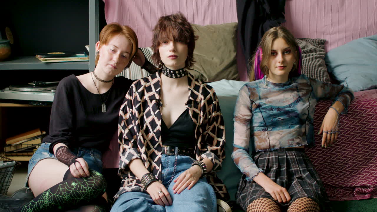 침실에 있는 친구들