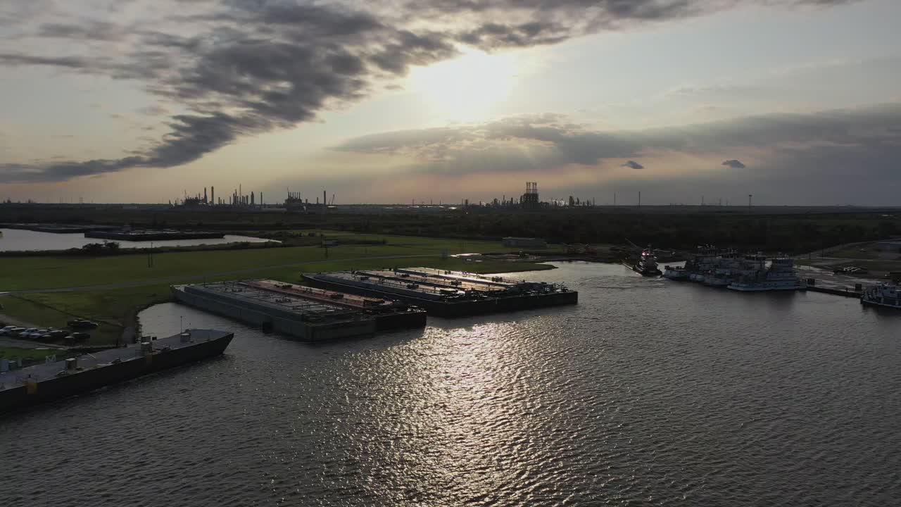 해질녘 브리지 시티 텍사스 근처 해상 일몰