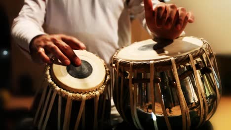 Tabla-Player-02