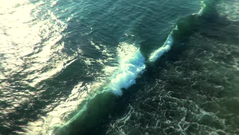 las olas del océano