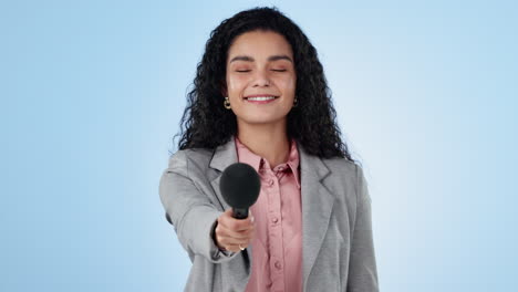 Face,-microphone-and-media-with-a-woman-reporter