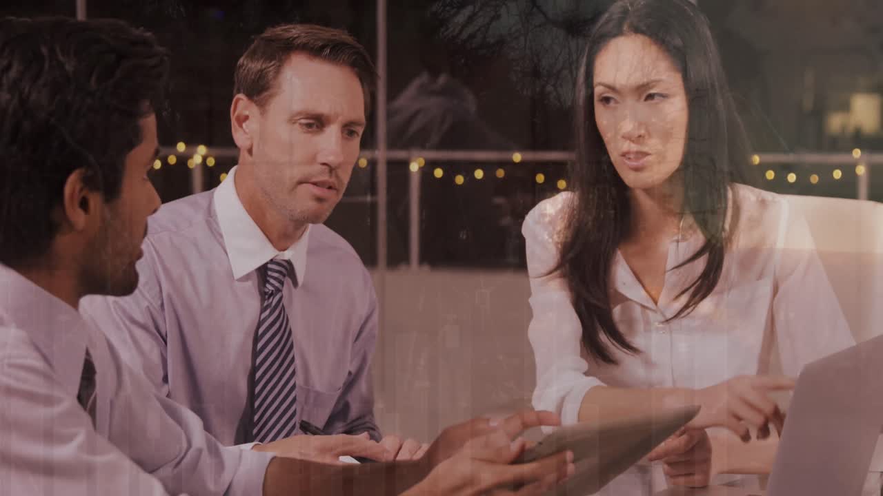 animación de gráficos sobre diversos empresarios que trabajan en la oficina