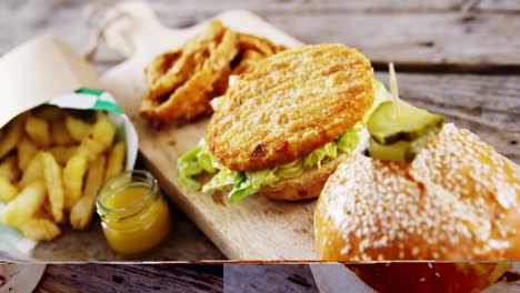 bocadillos dispuestos en una mesa de madera