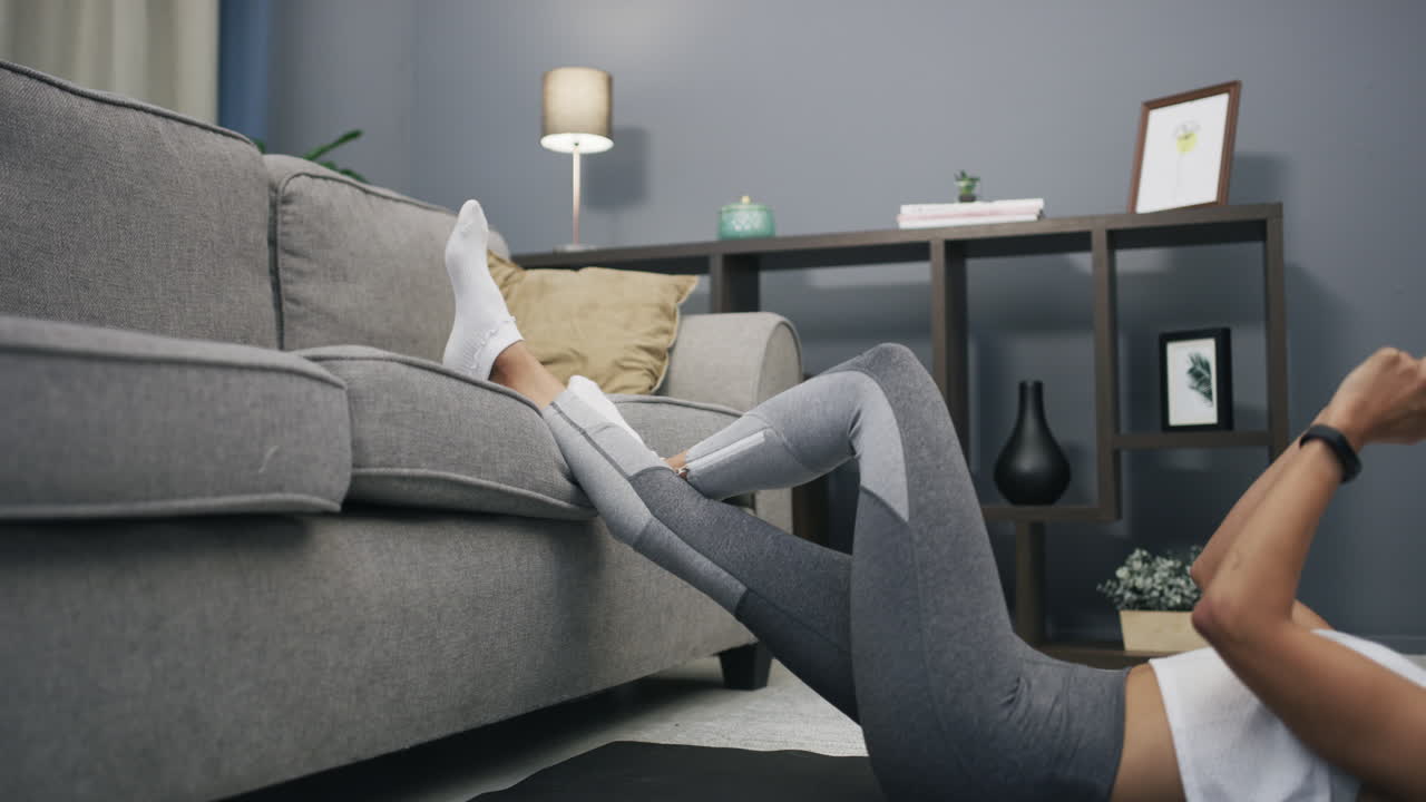 집에  ⁇ 을 흘려