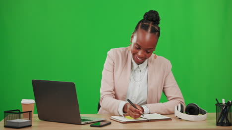 Planificación,-Feliz-Y-Una-Mujer-Negra-Con-Una-Computadora-Portátil