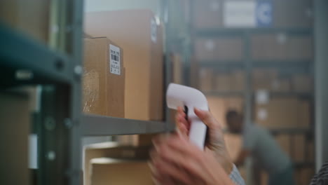 inventario del almacén y escaneo