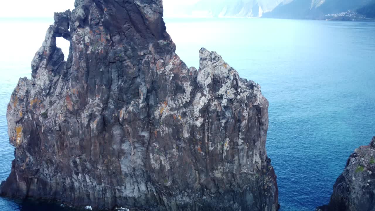 포르투갈의 바위 바다 스택